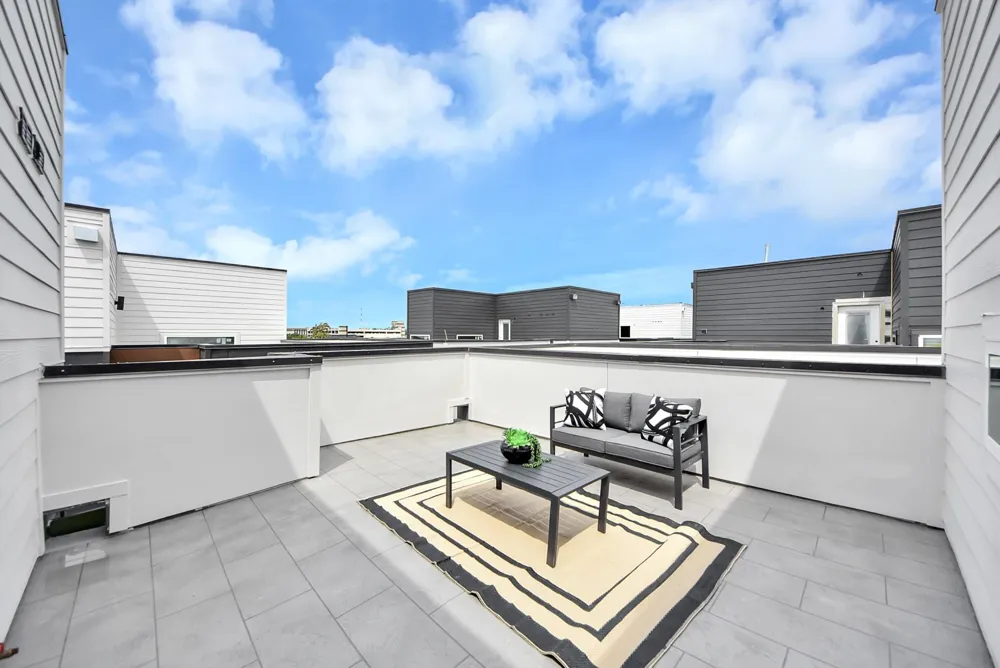 1601 W 25th Street Houston, TX 77008
