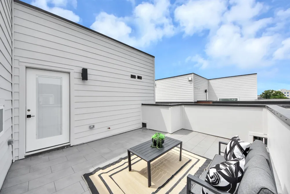1601 W 25th Street Houston, TX 77008