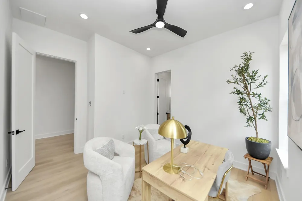 1601 W 25th Street Houston, TX 77008