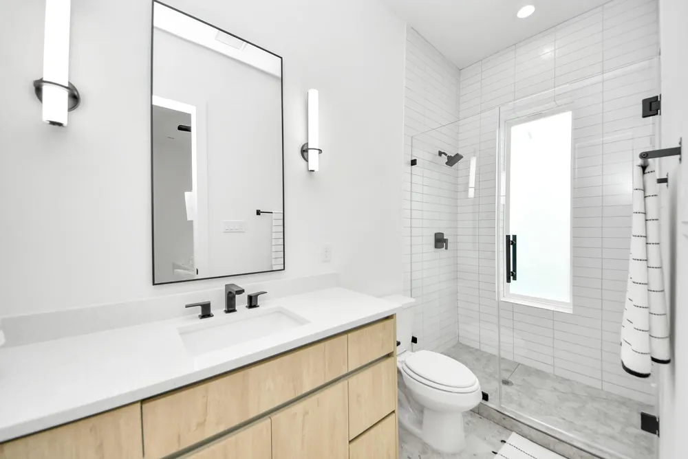 1601 W 25th Street Houston, TX 77008
