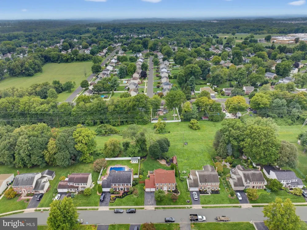 200 TRAPPE LANE Langhorne, PA 19047
