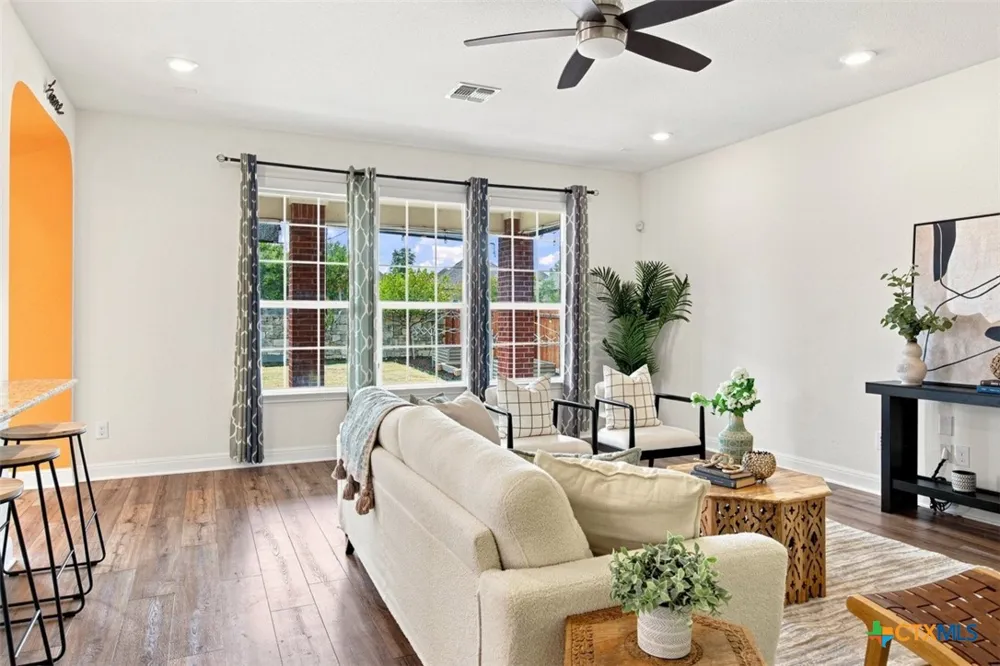 1117 Arbor Acres Loop Leander, TX 78641