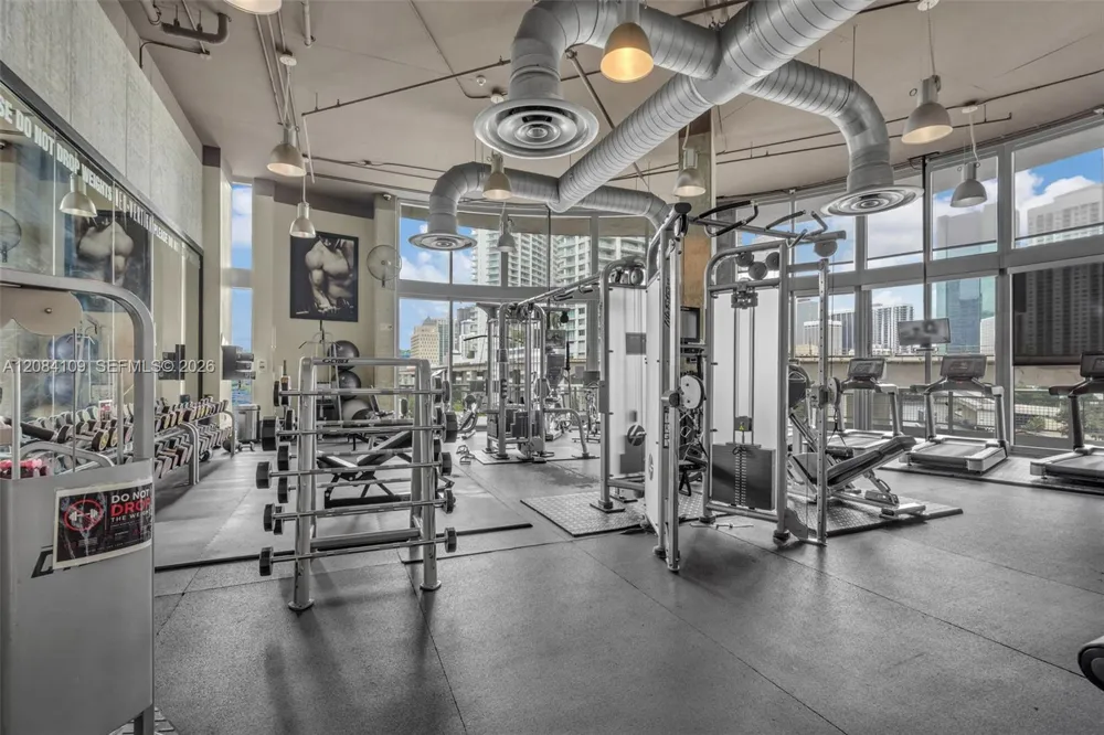 690 SW 1st Ct #602 Miami, FL 33130