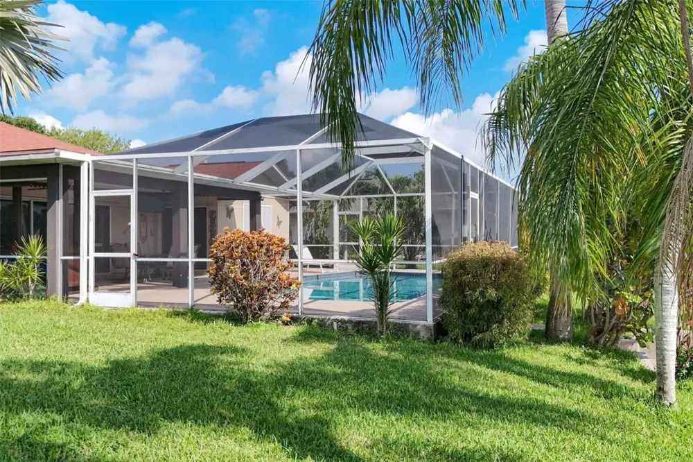 519 SE 20TH COURT Cape Coral, FL 33990