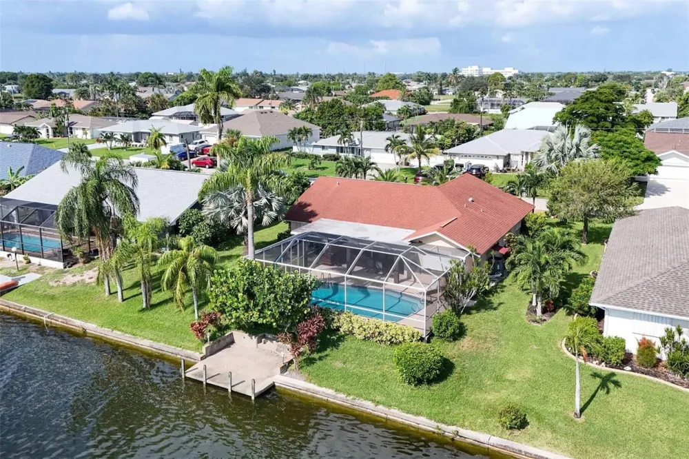 519 SE 20TH COURT Cape Coral, FL 33990