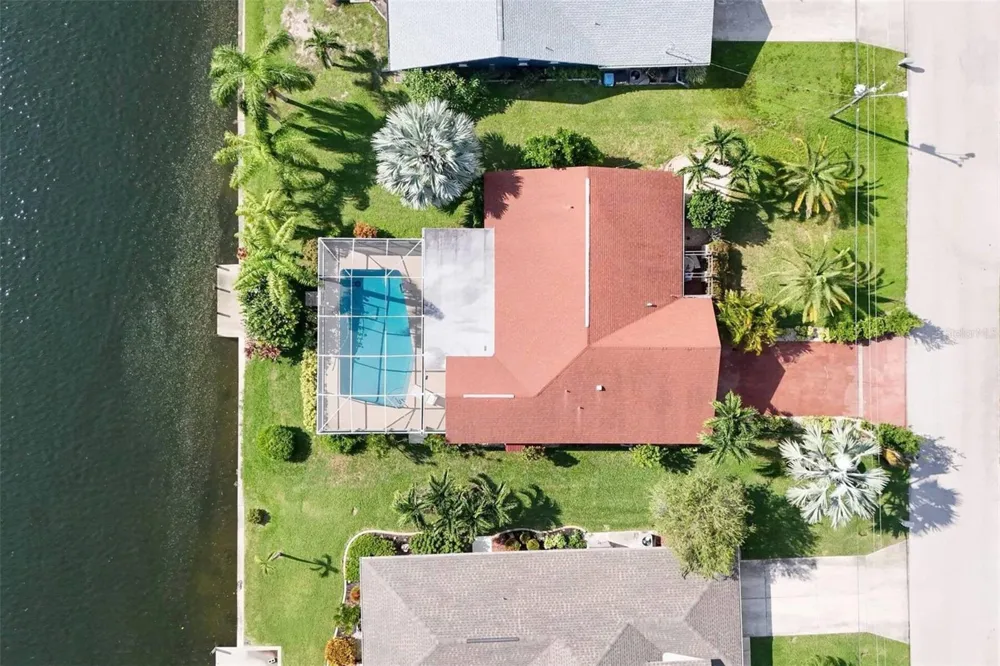 519 SE 20TH COURT Cape Coral, FL 33990