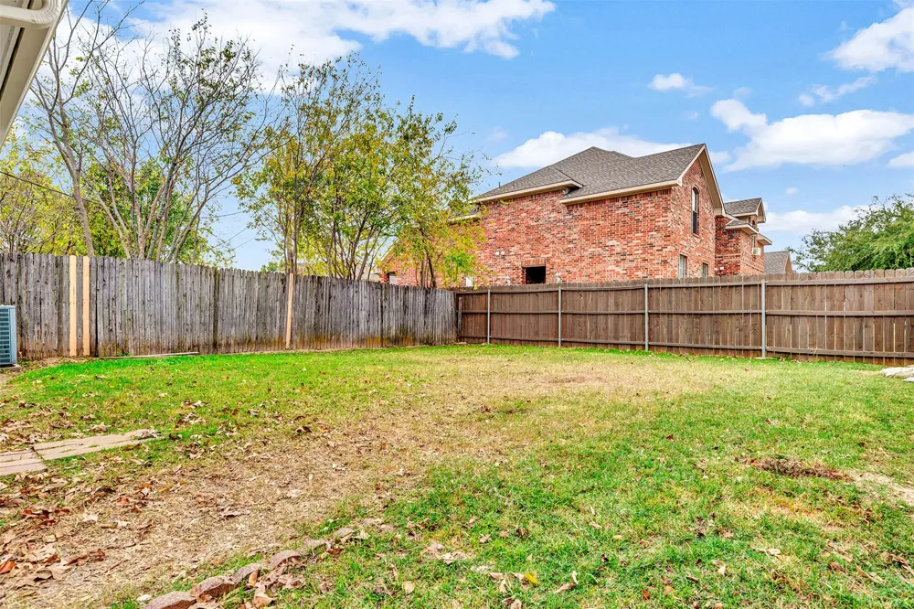 9831 windy ridge Road Frisco, TX 75033