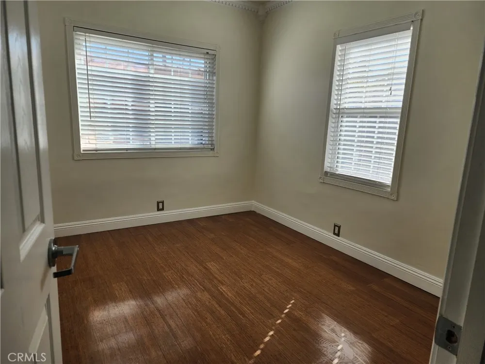 840 S Dunsmuir Los Angeles, CA 90036