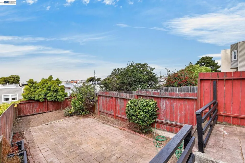 2283 30th Avenue San Francisco, CA 94116