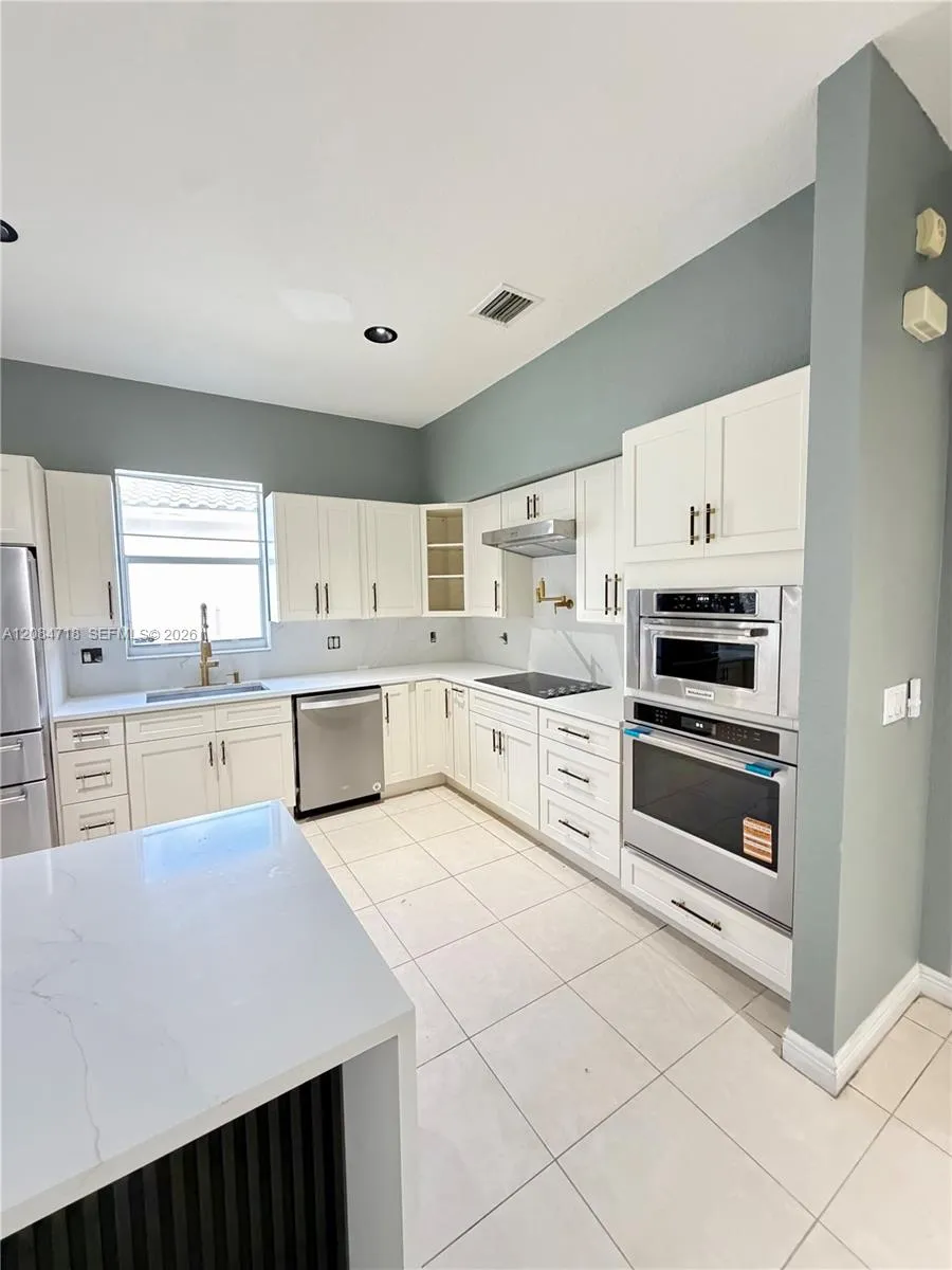 14044 SW 54th St Miramar, FL 33027