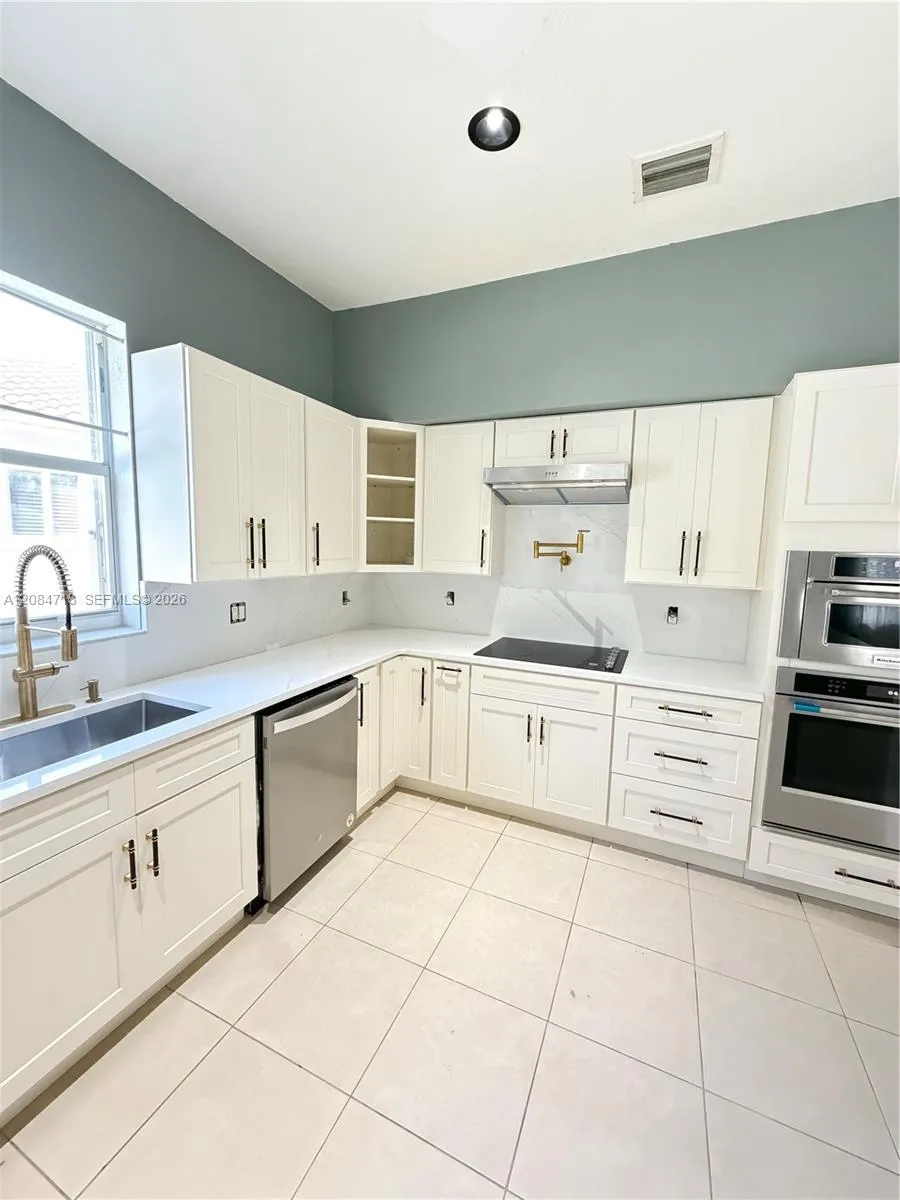 14044 SW 54th St Miramar, FL 33027