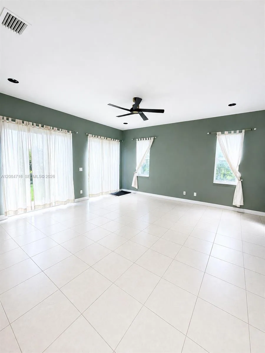 14044 SW 54th St Miramar, FL 33027
