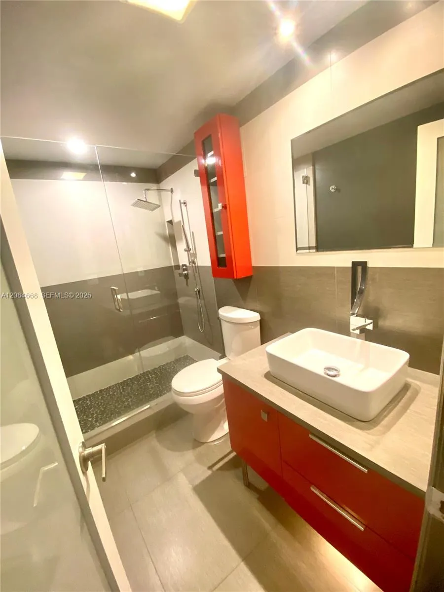 400 Golden Isles Dr #9 Hallandale Beach, FL 33009