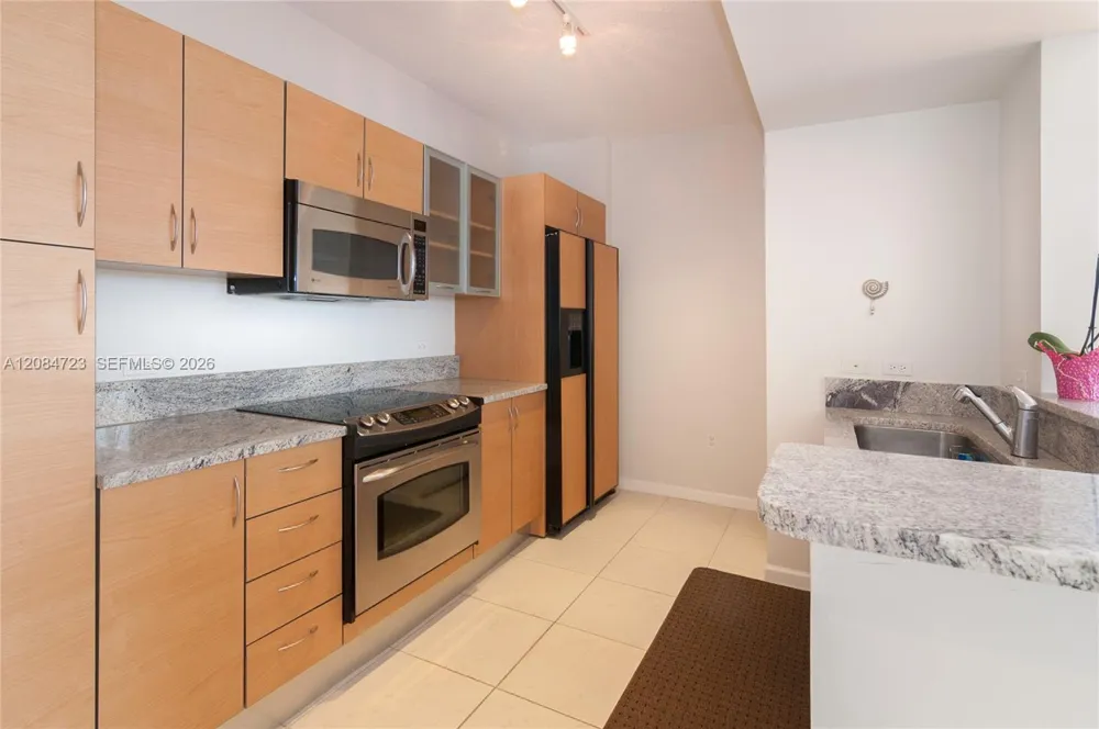 2775 NE 187th St #630 Aventura, FL 33180