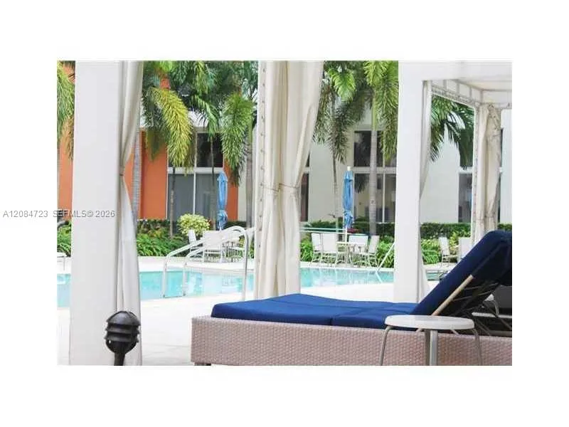 2775 NE 187th St #630 Aventura, FL 33180