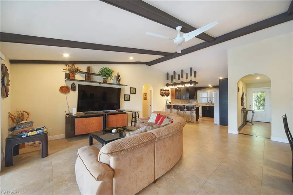 519 SE 20th Court Cape Coral, FL 33990
