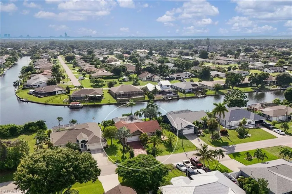 519 SE 20th Court Cape Coral, FL 33990