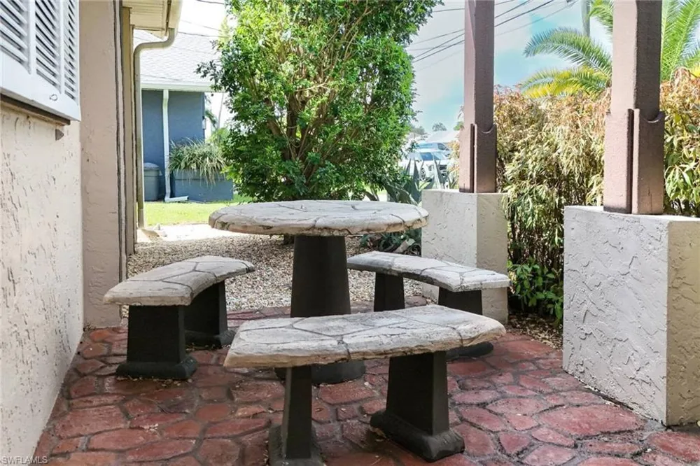 519 SE 20th Court Cape Coral, FL 33990