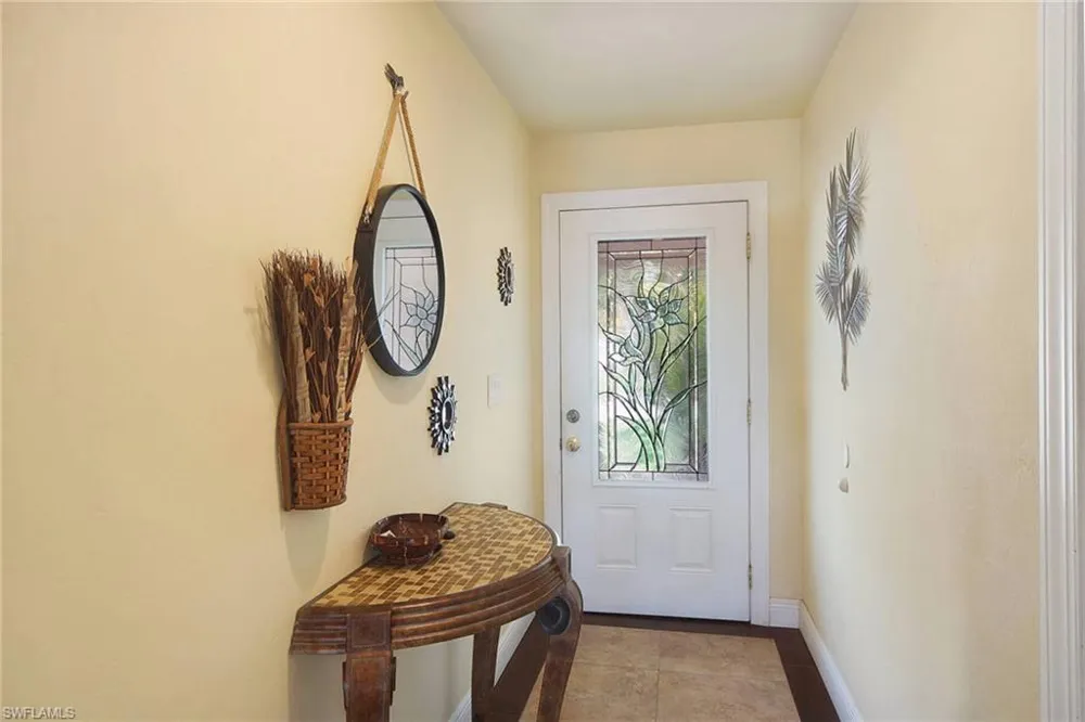 519 SE 20th Court Cape Coral, FL 33990