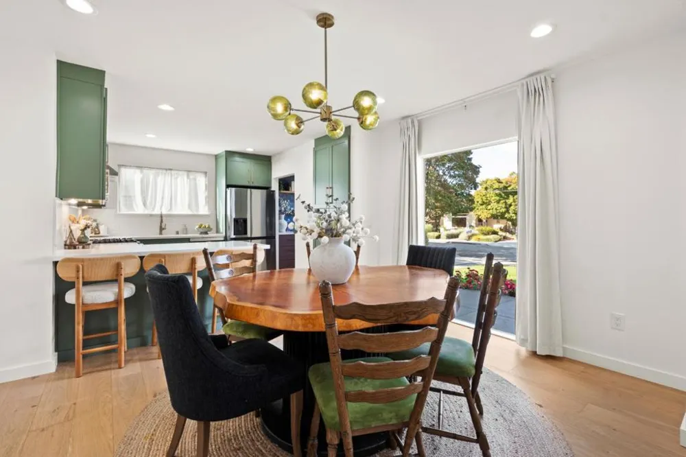 1124 Fay Street Redwood City, CA 94061