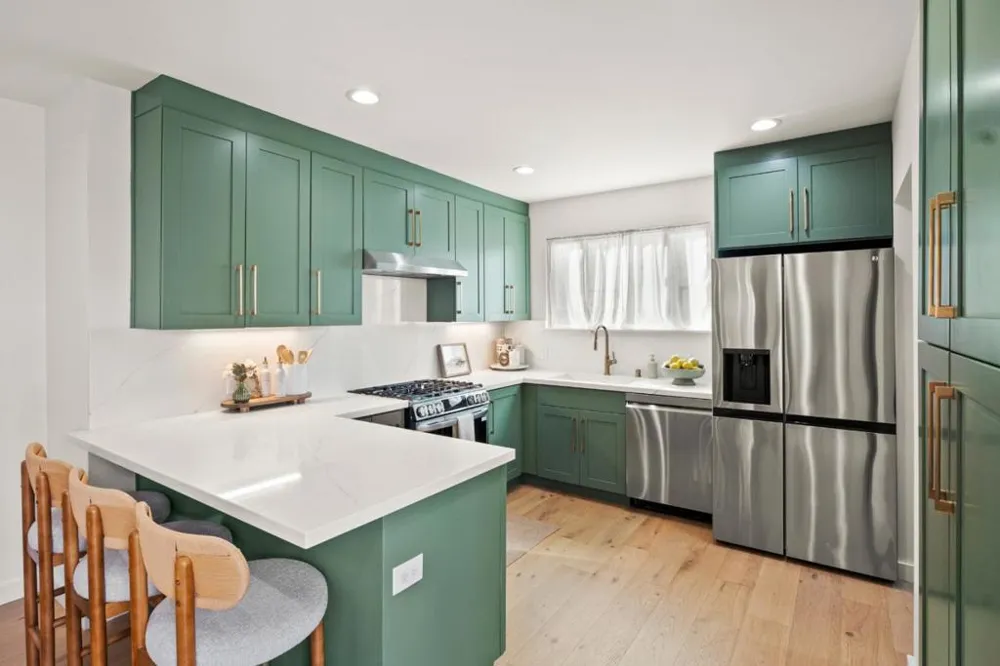 1124 Fay Street Redwood City, CA 94061