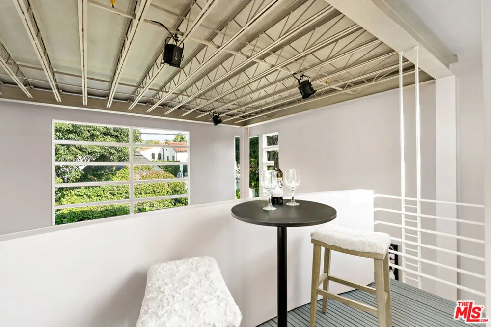 620 Cherokee Avenue Los Angeles, CA 90004