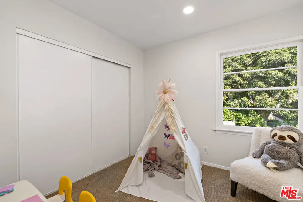 620 Cherokee Avenue Los Angeles, CA 90004