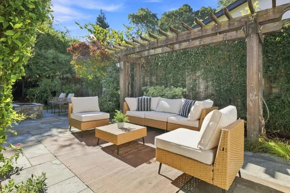115 Walnut Street Menlo Park, CA 94025