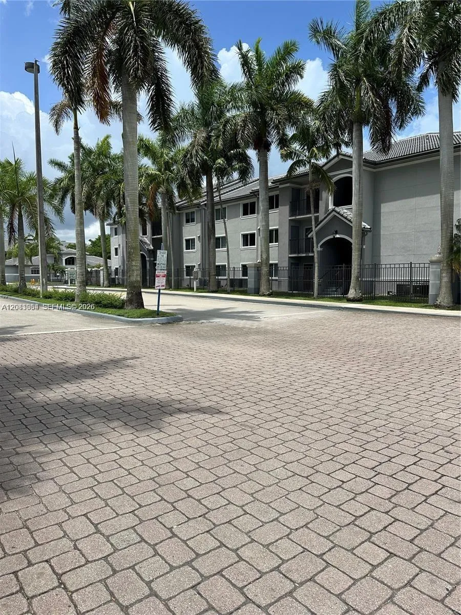 15460 SW 284th St #4302 Homestead, FL 33033