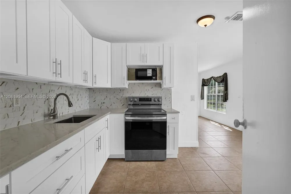 3541 NW 7th Pl #3541 Lauderhill, FL 33311