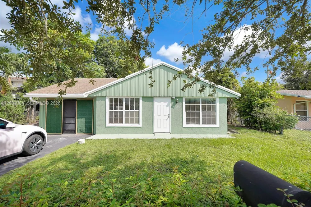 3541 NW 7th Pl #3541 Lauderhill, FL 33311