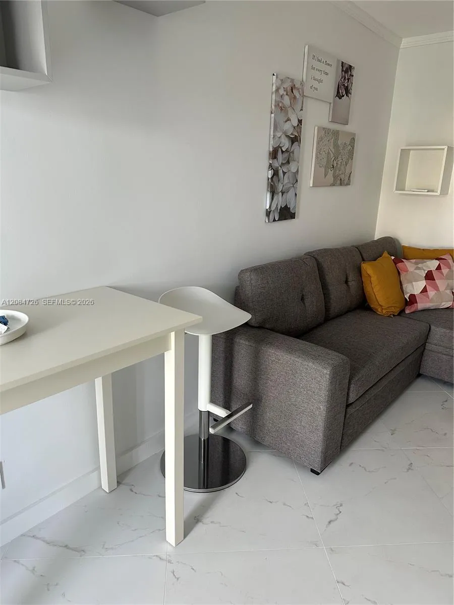 1333 E Hallandale Beach Blvd #423 Hallandale Beach, FL 33009