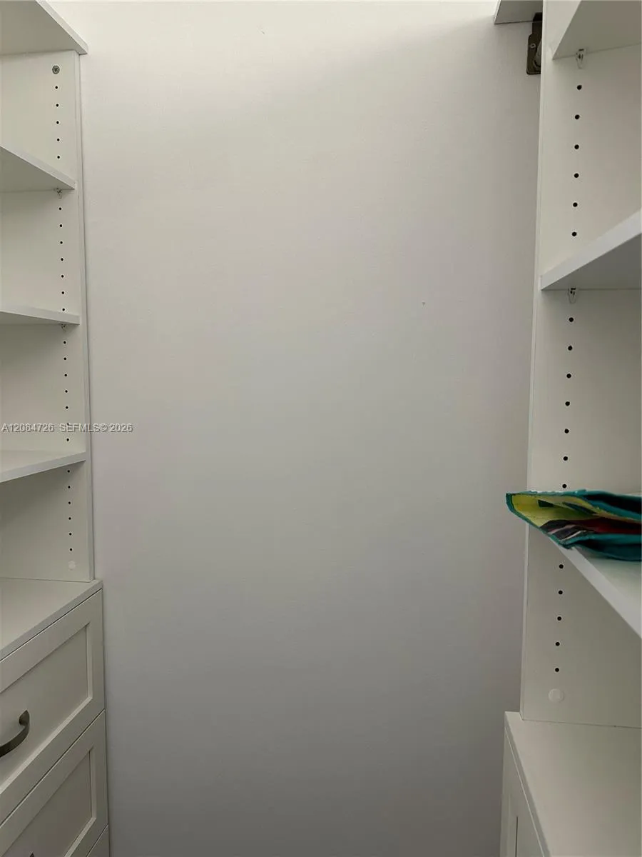 1333 E Hallandale Beach Blvd #423 Hallandale Beach, FL 33009
