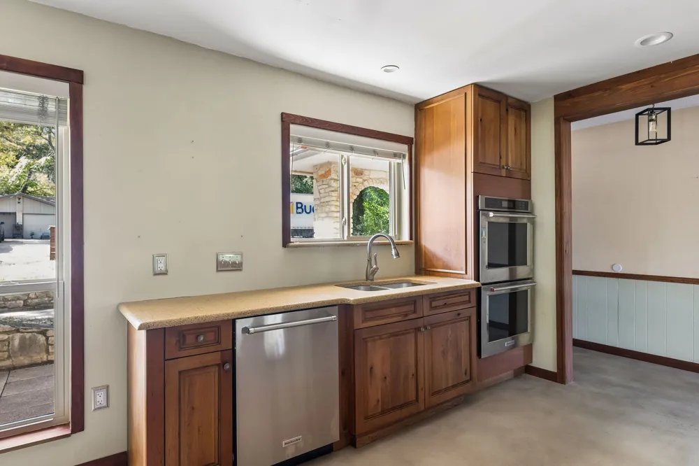 1105 Riviera Circle Cedar Park, TX 78613
