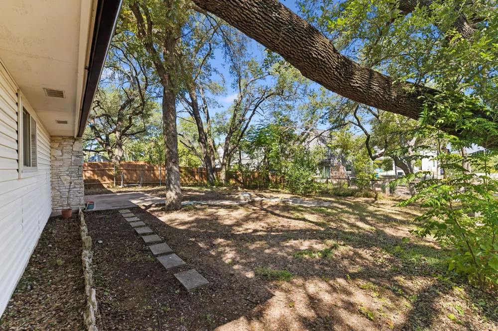 1105 Riviera Circle Cedar Park, TX 78613