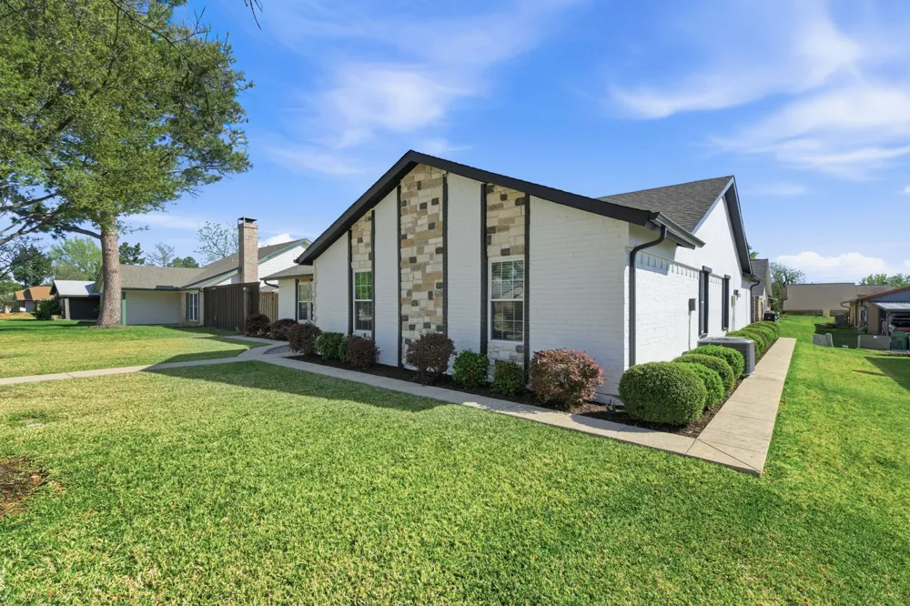 746 Red Wing Drive Lewisville, TX 75067