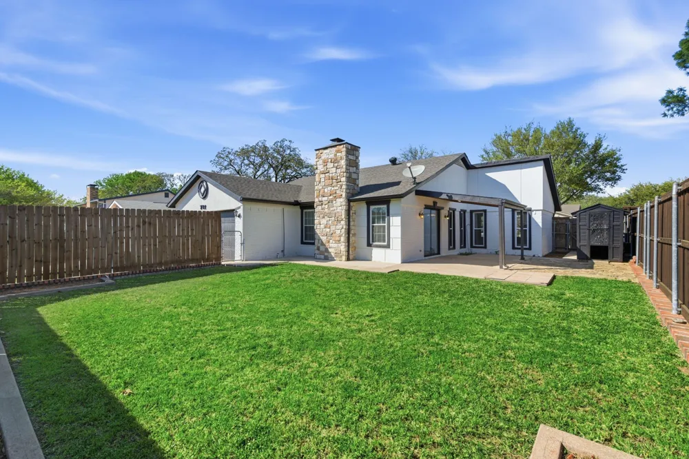 746 Red Wing Drive Lewisville, TX 75067