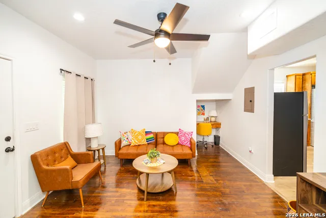 321 Andrews San Antonio, TX 78209