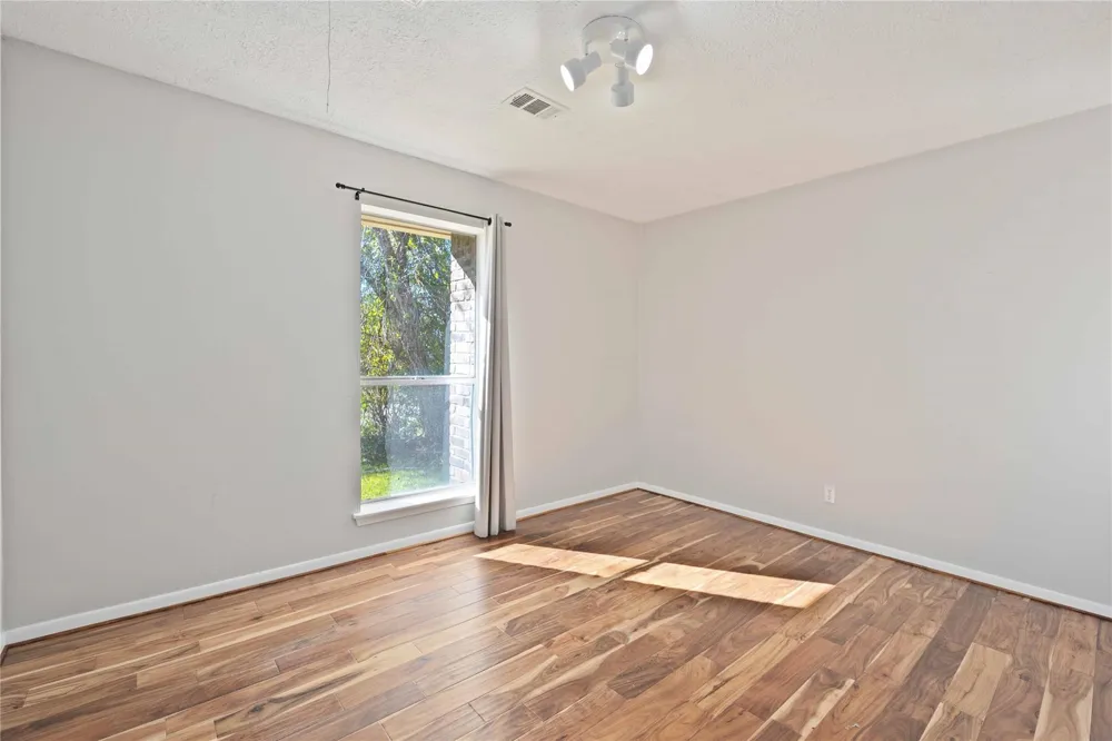 9809 Condor Drive Conroe, TX 77385