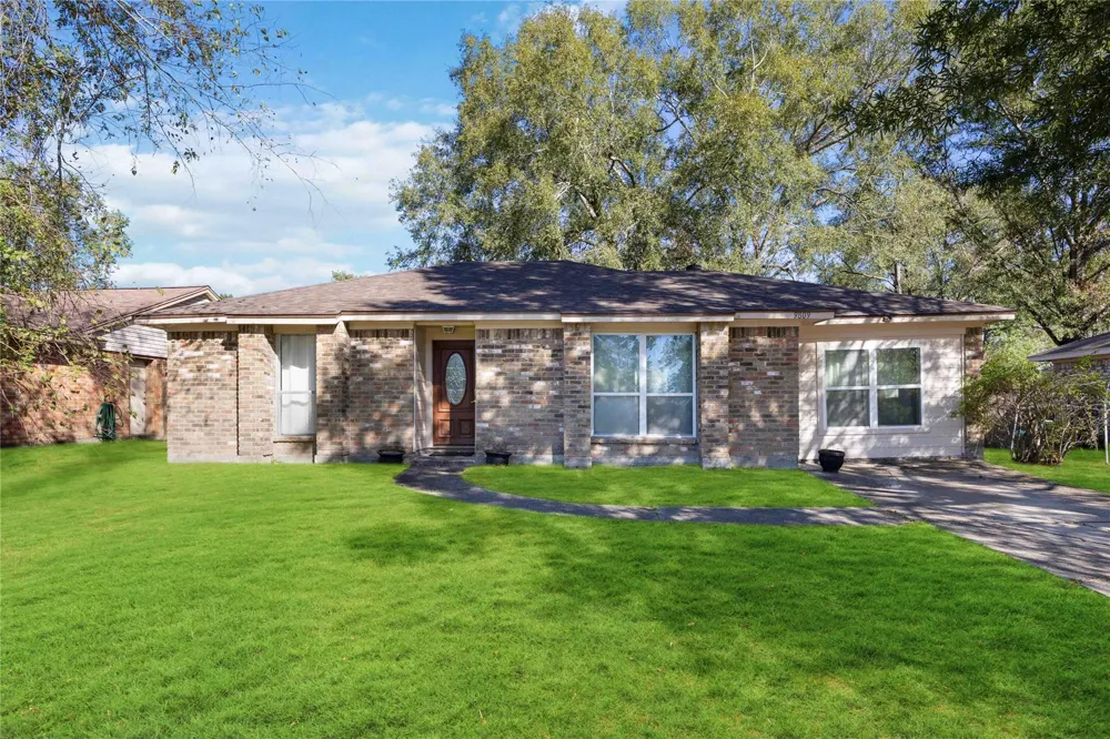 9809 Condor Drive Conroe, TX 77385