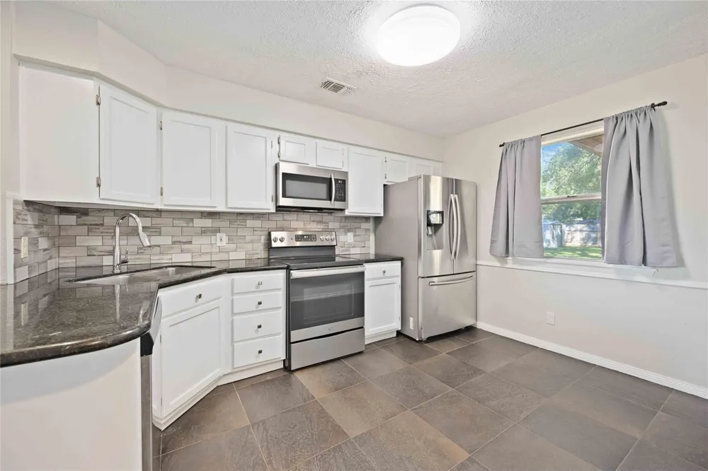 9809 Condor Drive Conroe, TX 77385
