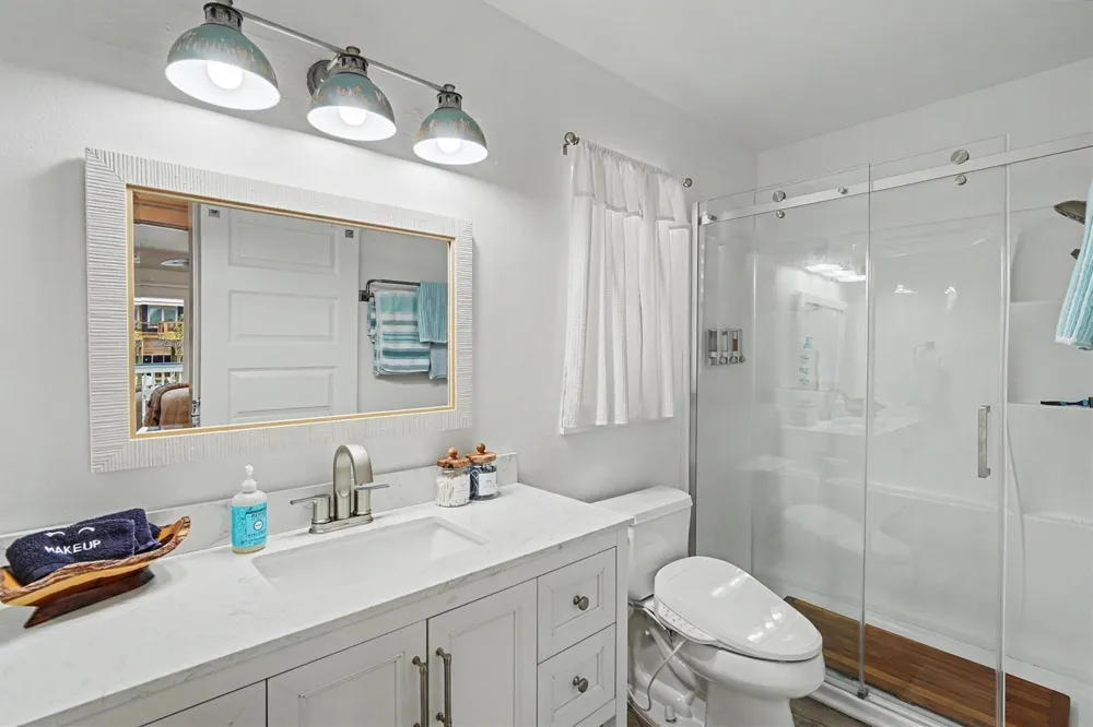 531 Pompano Street Bayou Vista, TX 77563