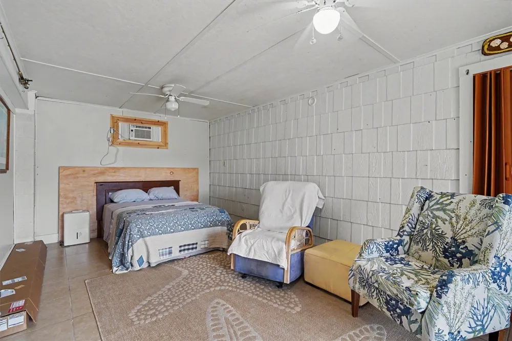 531 Pompano Street Bayou Vista, TX 77563