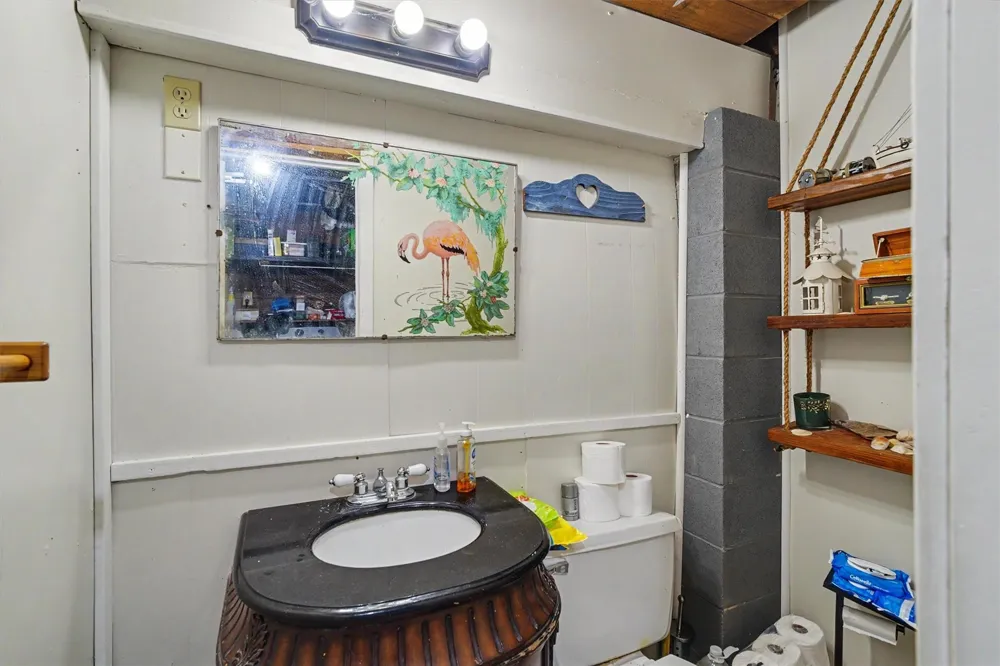 531 Pompano Street Bayou Vista, TX 77563