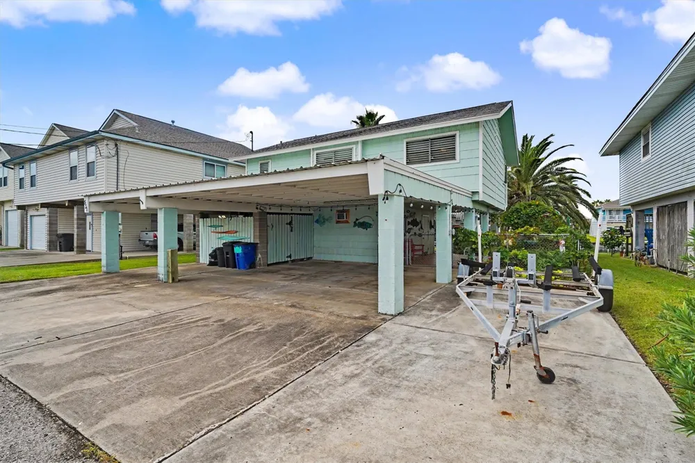 531 Pompano Street Bayou Vista, TX 77563
