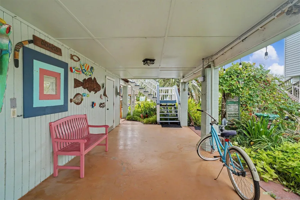 531 Pompano Street Bayou Vista, TX 77563