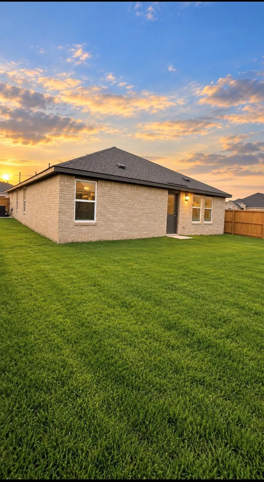 2028 Solstice Landing Dr Brookshire, TX 77423