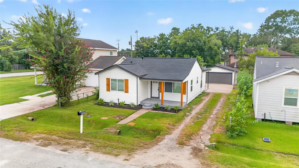 6909 Anderson Street Texas City, TX 77591