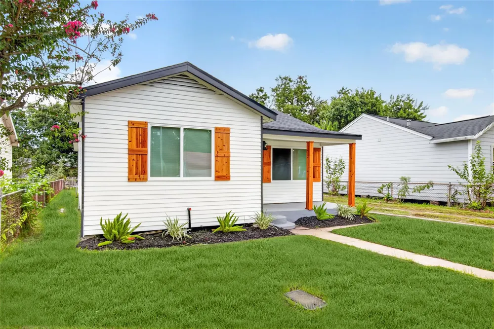 6909 Anderson Street Texas City, TX 77591