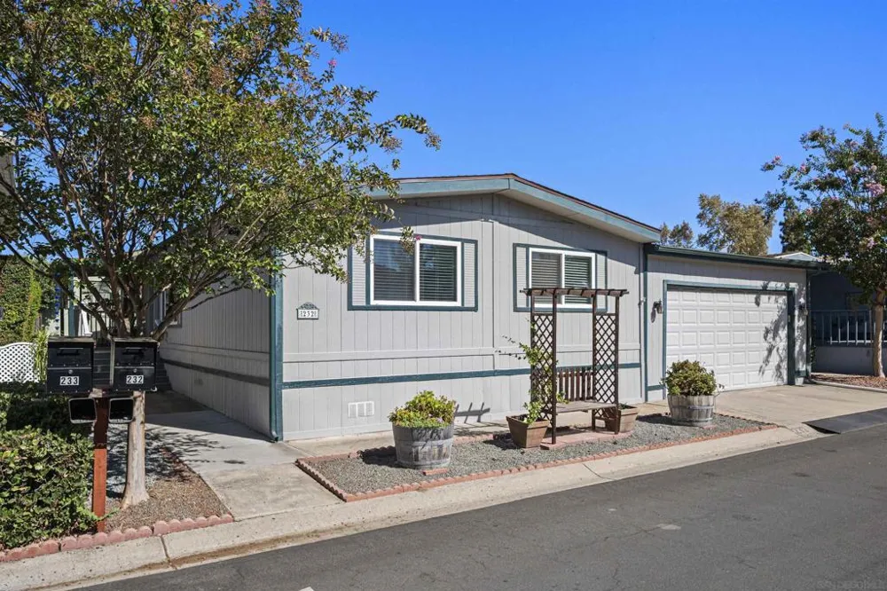 9255 Magnolia Ave #232 Santee, CA 92071